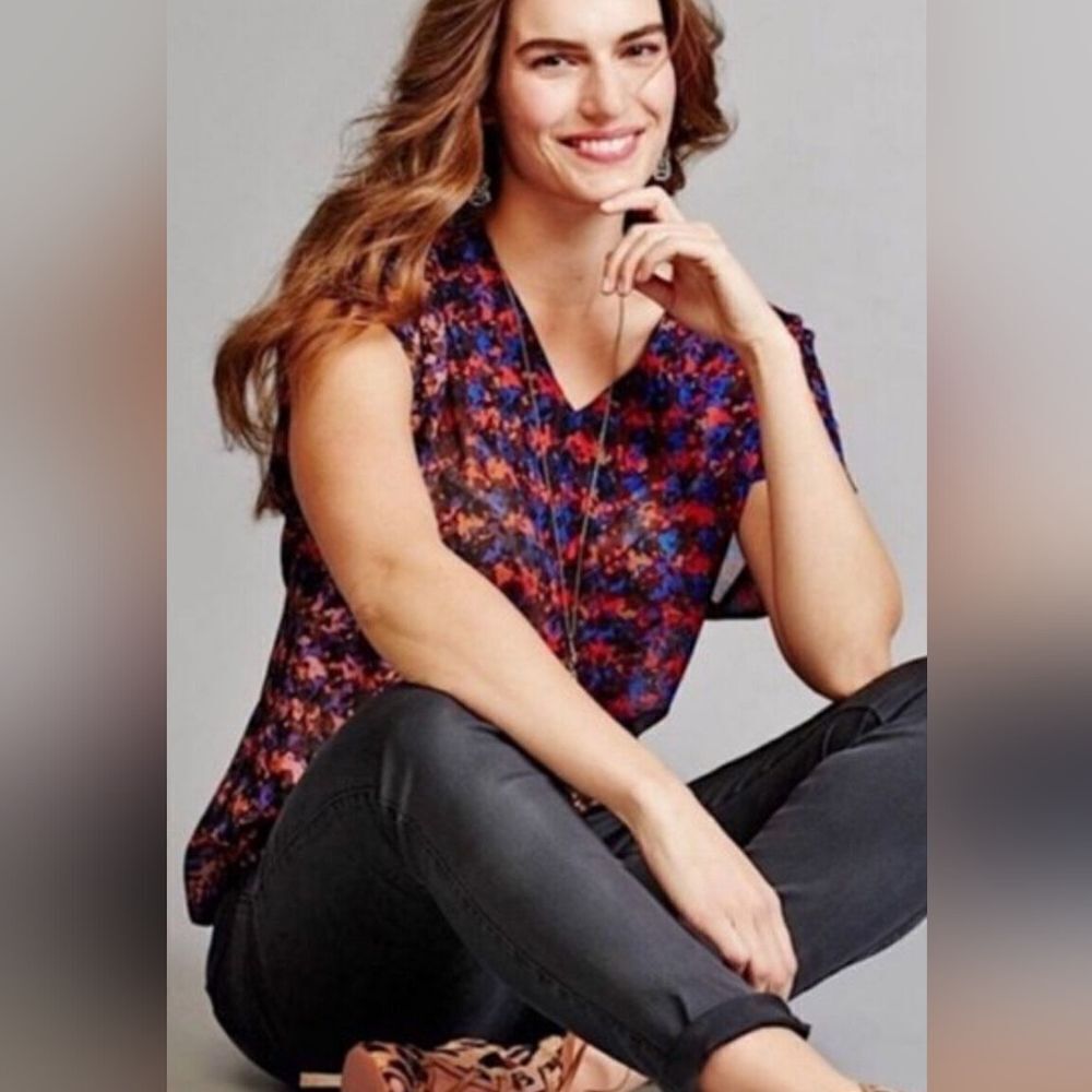 Cabi, Sheer Abstract Print Blouse Size Small But Runs Big. Excellent Condition